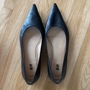 bp Black Leather Pointy Flats  5.5M
